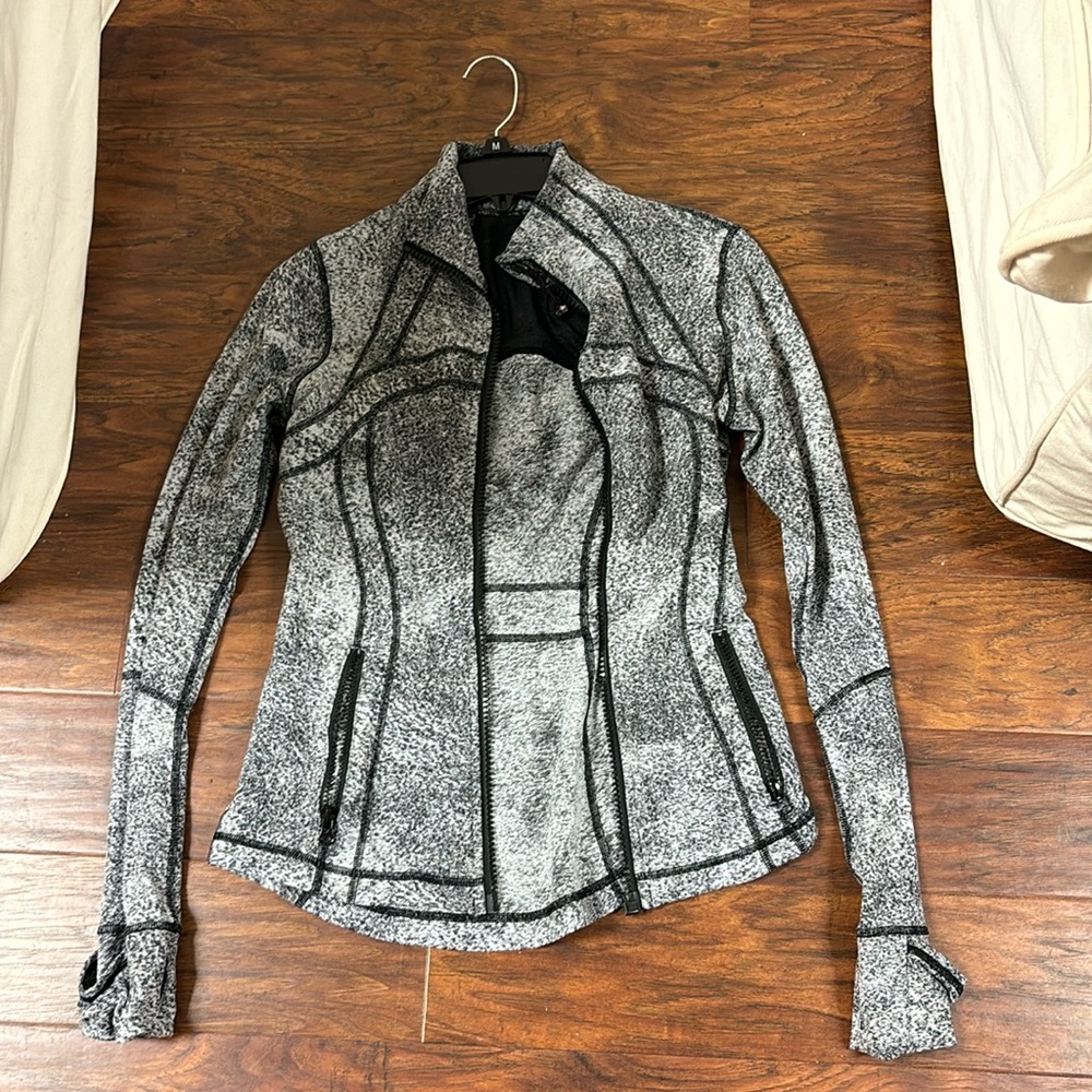 Lululwmon jacket